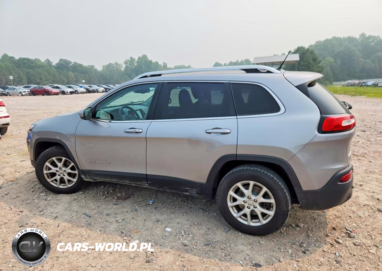 2015 Jeep Cherokee Latitude VIN:1C4PJMCS8FW625591 - 2