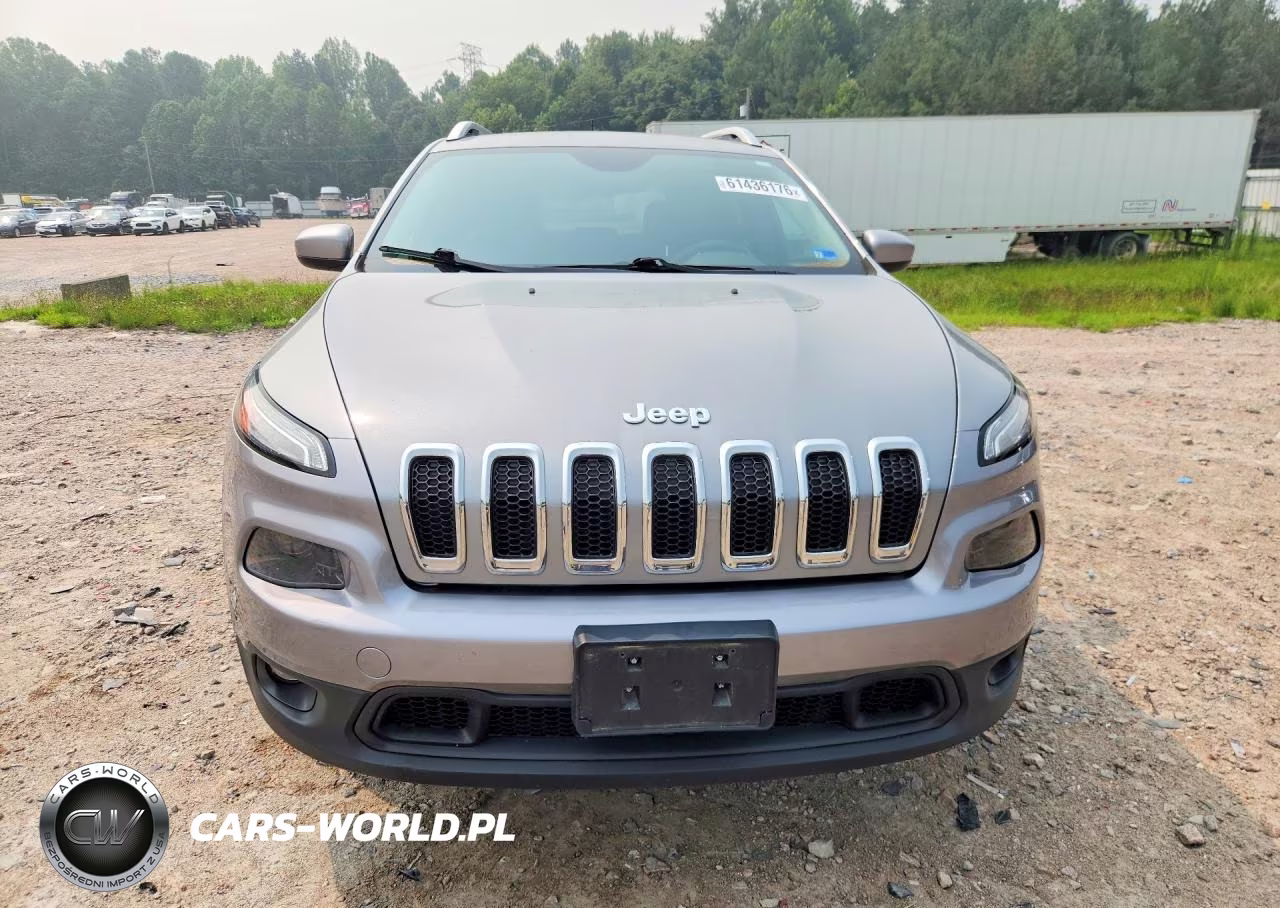 2015 Jeep Cherokee Latitude VIN:1C4PJMCS8FW625591 - 5