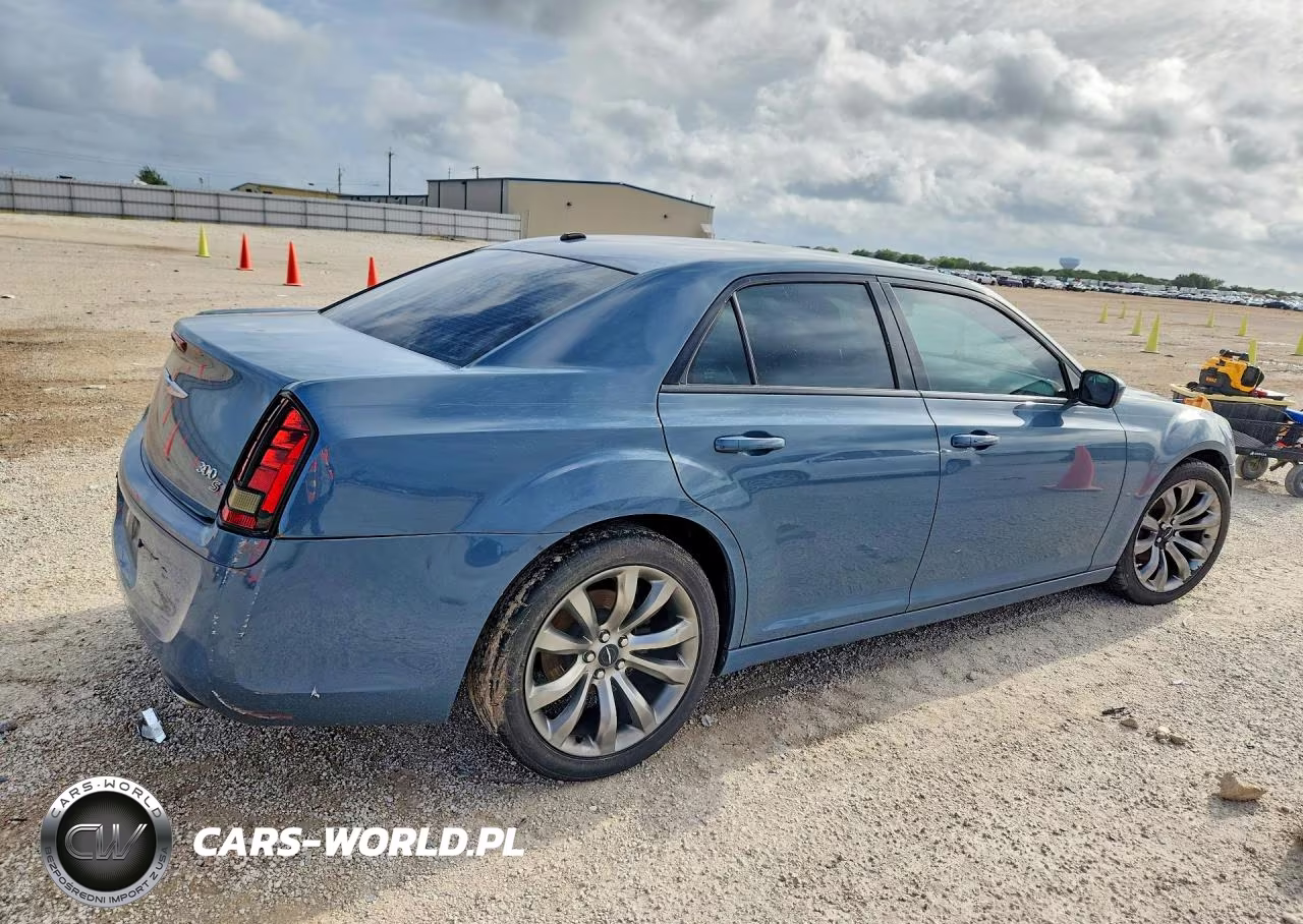 2014 Chrysler 300 S VIN:2C3CCABGXEH297113 - 3