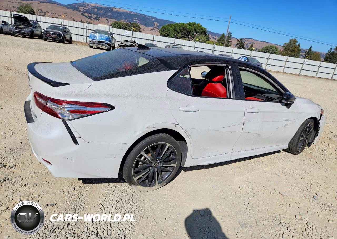2020 Toyota Camry Xse VIN:4T1K61AK3LU393109 - 3