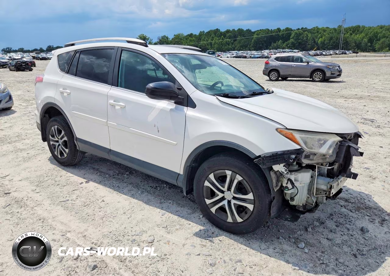 2018 Toyota Rav4 Le VIN:2T3BFREV0JW748941 - 4
