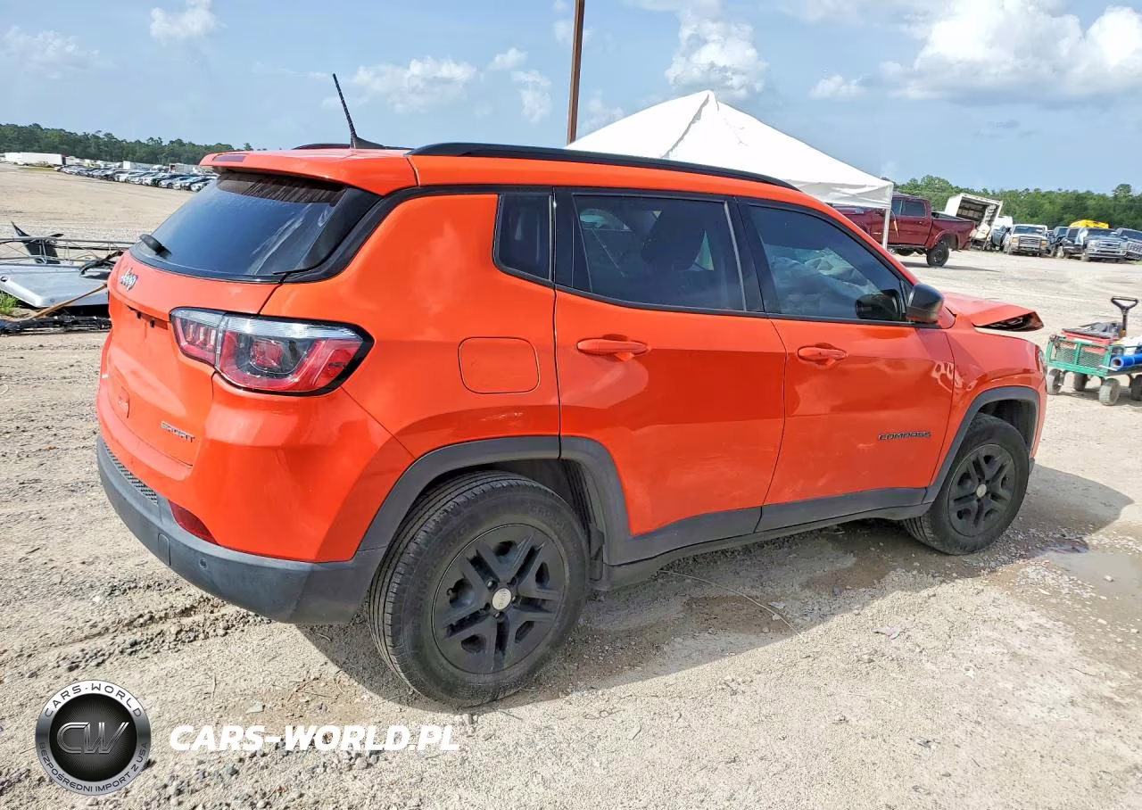 2018 Jeep Compass Sport VIN:3C4NJCAB4JT272205 - 3