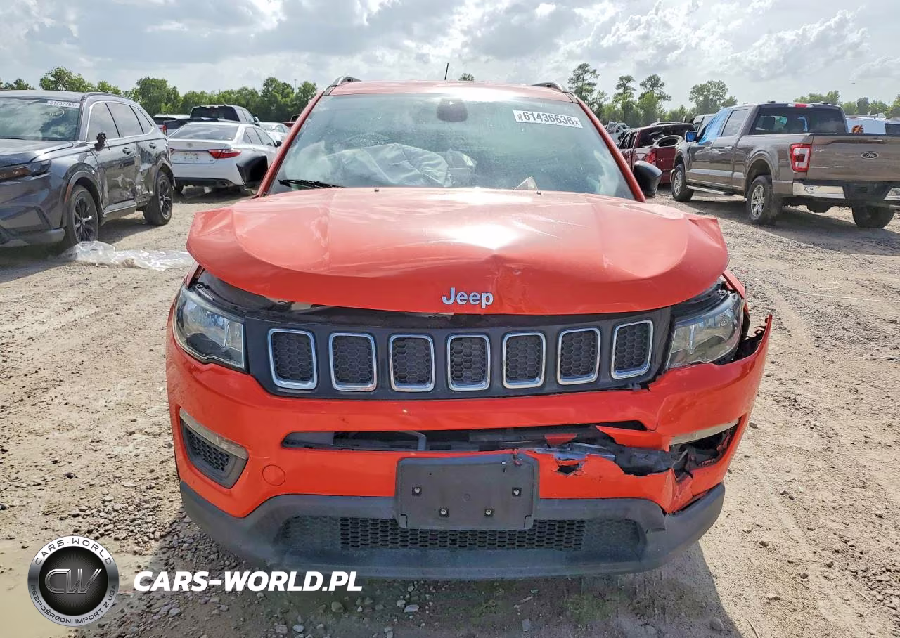2018 Jeep Compass Sport VIN:3C4NJCAB4JT272205 - 5