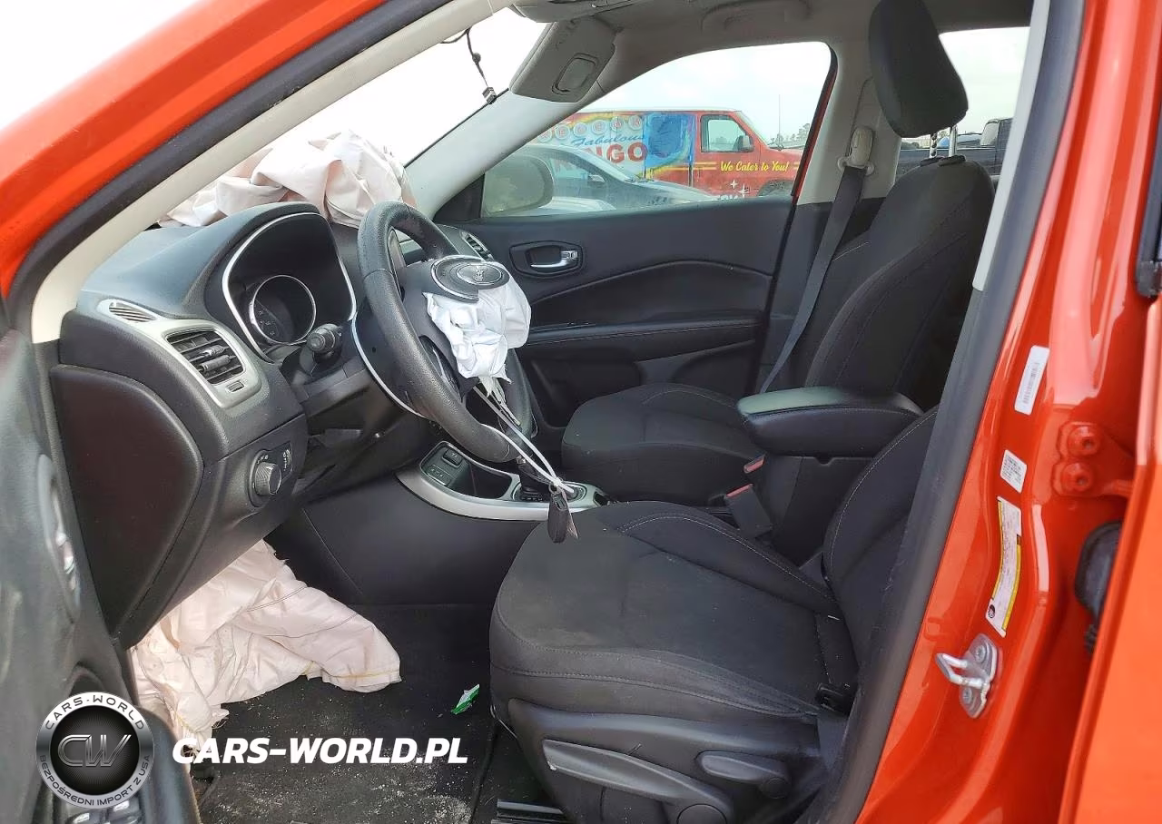 2018 Jeep Compass Sport VIN:3C4NJCAB4JT272205 - 7