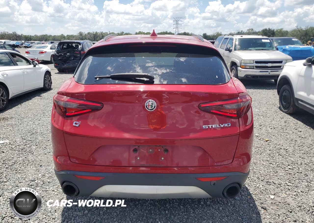 2018 Alfa Romeo Stelvio Sport VIN:ZASFAKPN1J7B68394 - 6