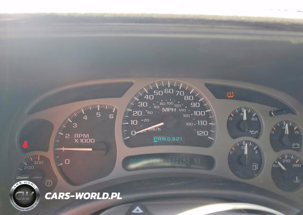 2005 GMC Yukon Denali VIN:1GKEK63U25J264585 - 9