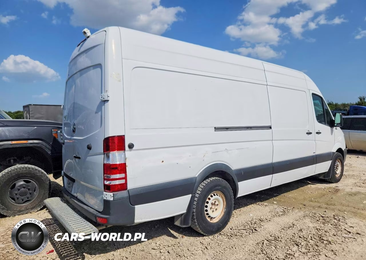 2014 Mercedes-Benz Sprinter 2500 Delivery Van VIN:WD3PE8DE9E5898655 - 3