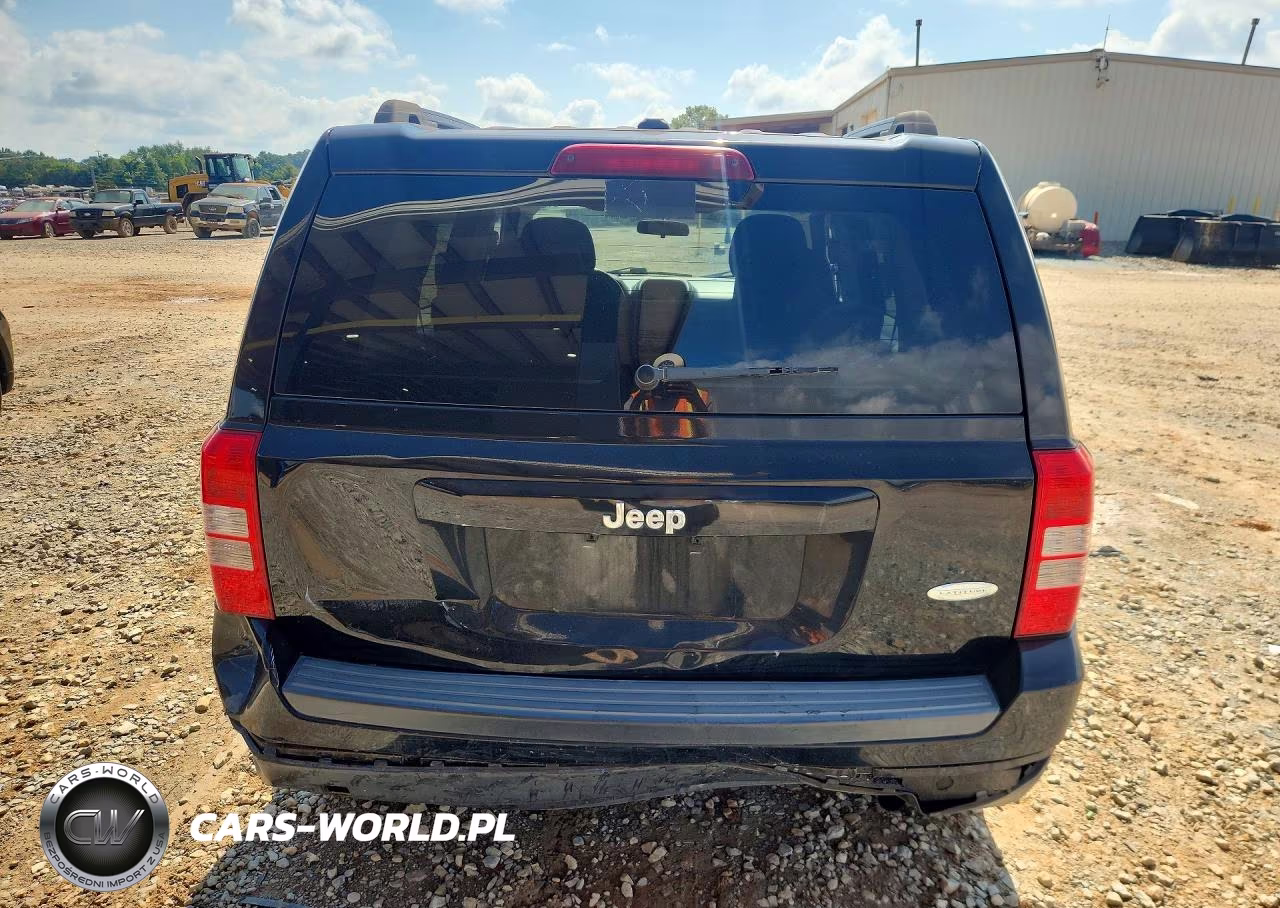 2015 Jeep Patriot Latitude VIN:1C4NJPFB0FD379927 - 6