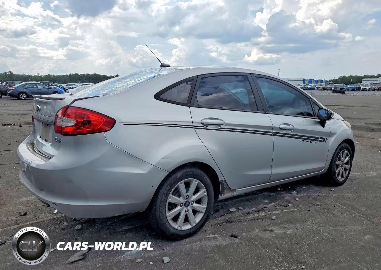 2013 Ford Fiesta Se VIN:3FADP4BJ0DM118035 - 3