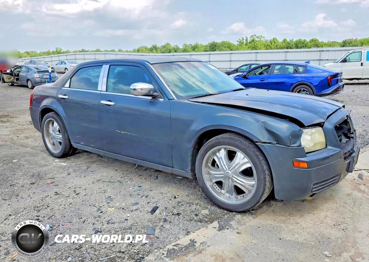 2007 Chrysler 300 VIN:2C3KA43R97H701797 - 4
