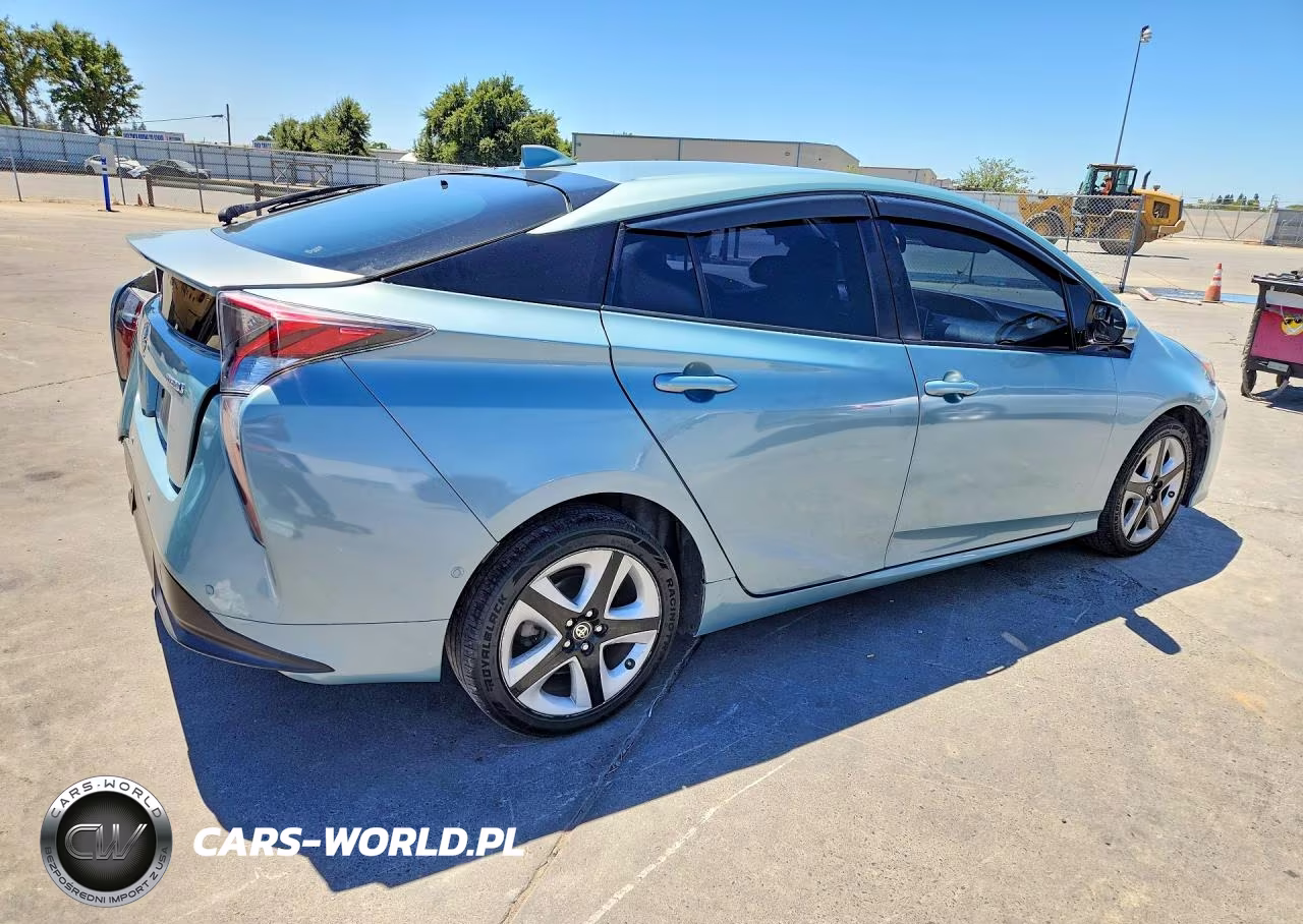 2017 Toyota Prius Four Touring VIN:JTDKARFU6H3049251 - 3