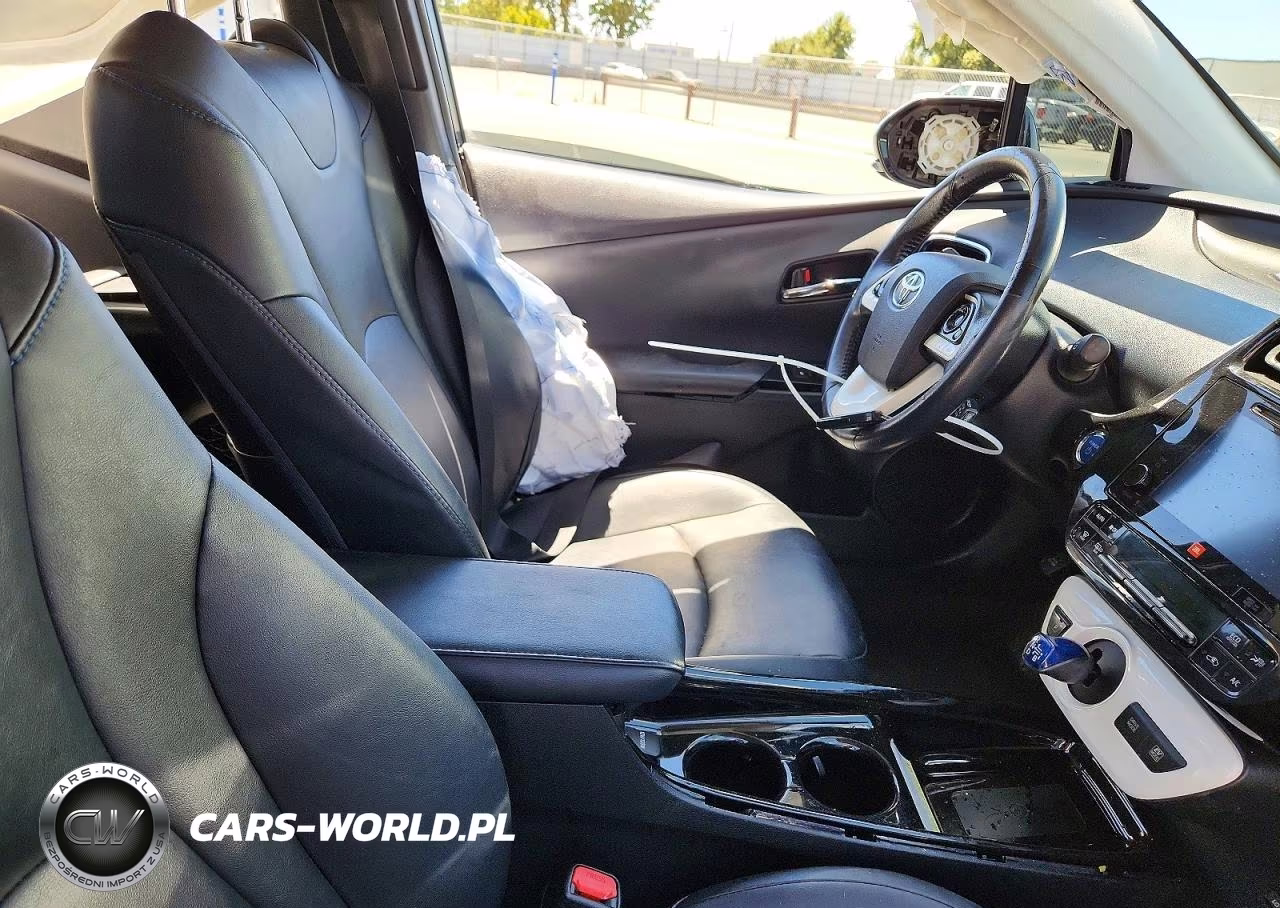2017 Toyota Prius Four Touring VIN:JTDKARFU6H3049251 - 7