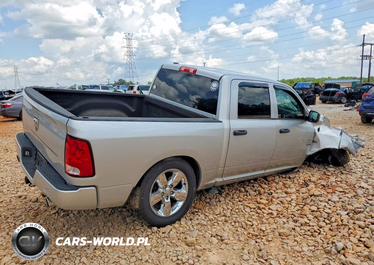 2019 Ram 1500 Classic Tradesman VIN:1C6RR6KT0KS538817 - 3