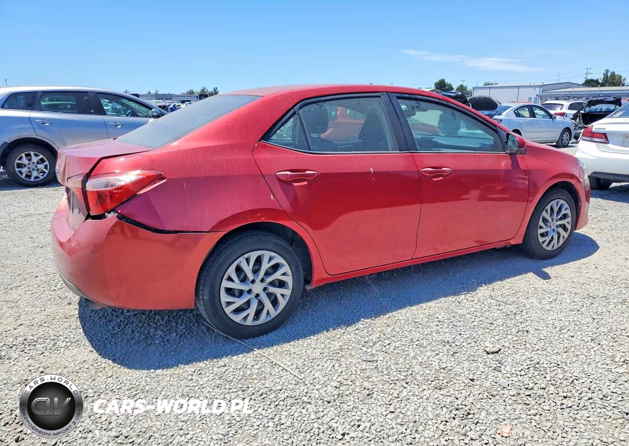 2018 Toyota Corolla Le VIN:2T1BURHE0JC035369 - 3