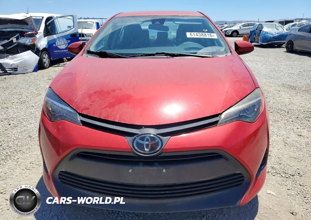 2018 Toyota Corolla Le VIN:2T1BURHE0JC035369 - 5