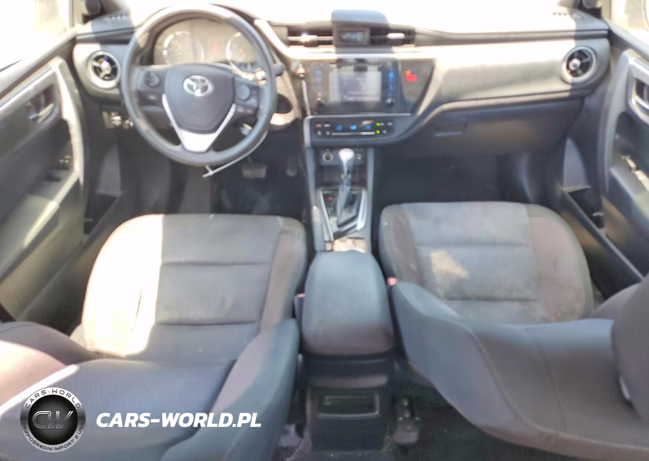 2018 Toyota Corolla Le VIN:2T1BURHE0JC035369 - 8