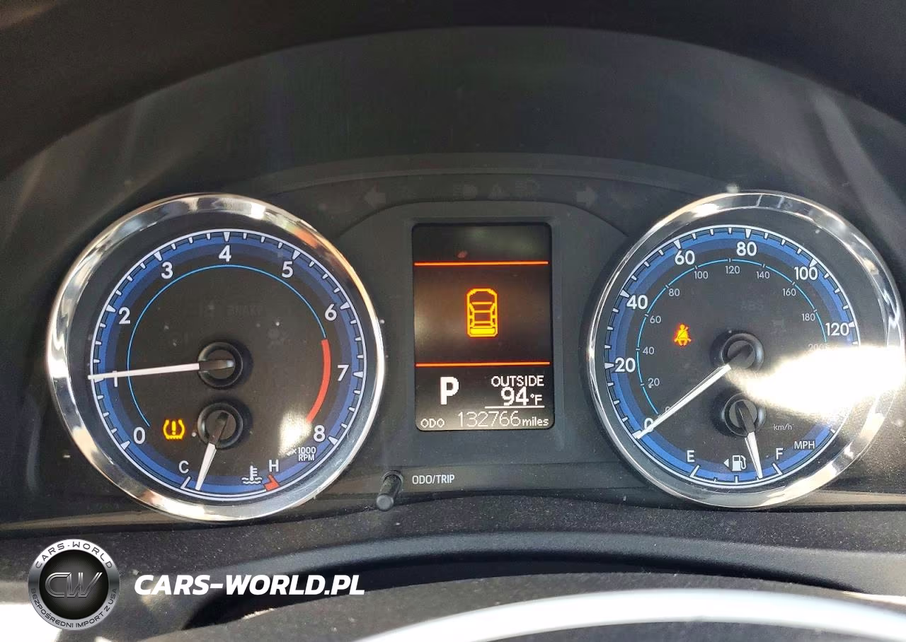 2018 Toyota Corolla Le VIN:2T1BURHE0JC035369 - 9