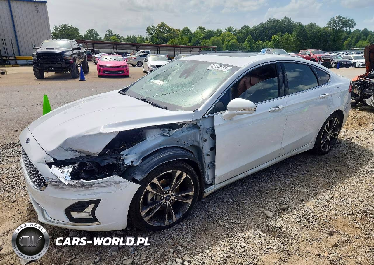 2019 Ford Fusion Titanium – zdjęcie 1 z 12