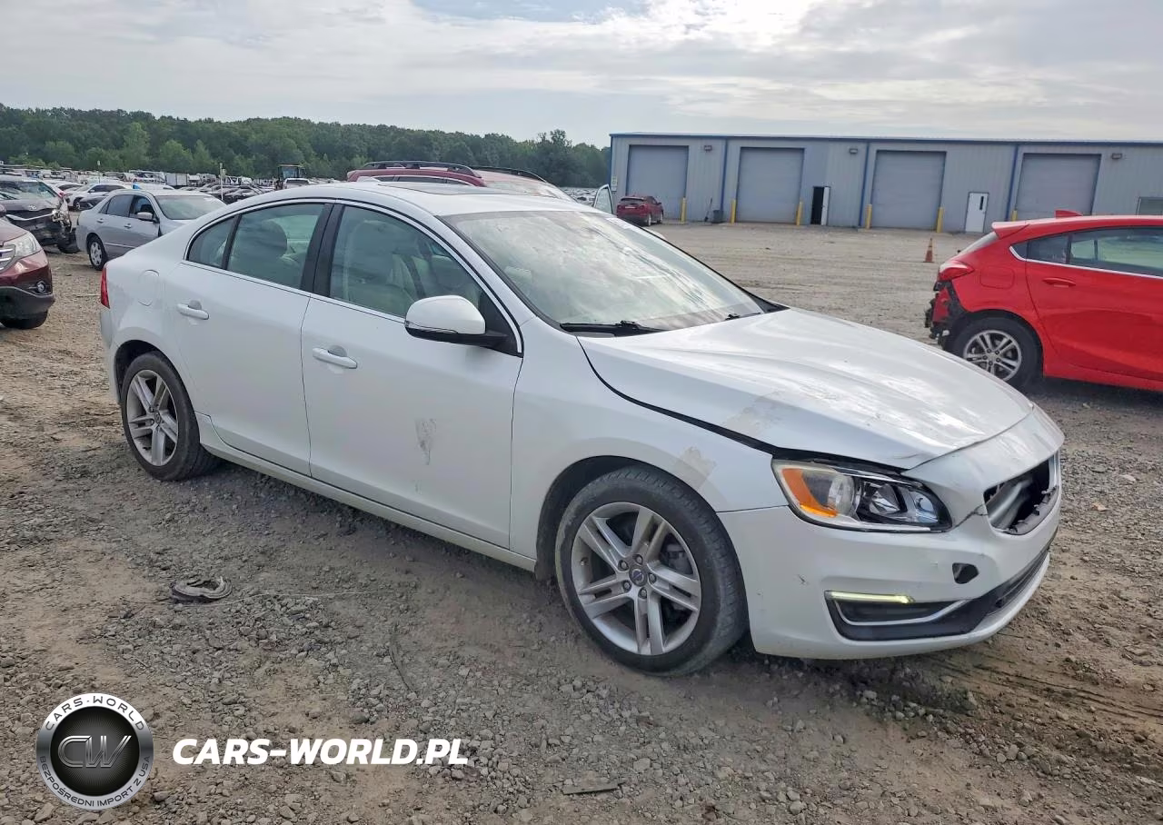 2015 Volvo S60 T5 Premier Plus VIN:YV140MFC4F1311745 - 4