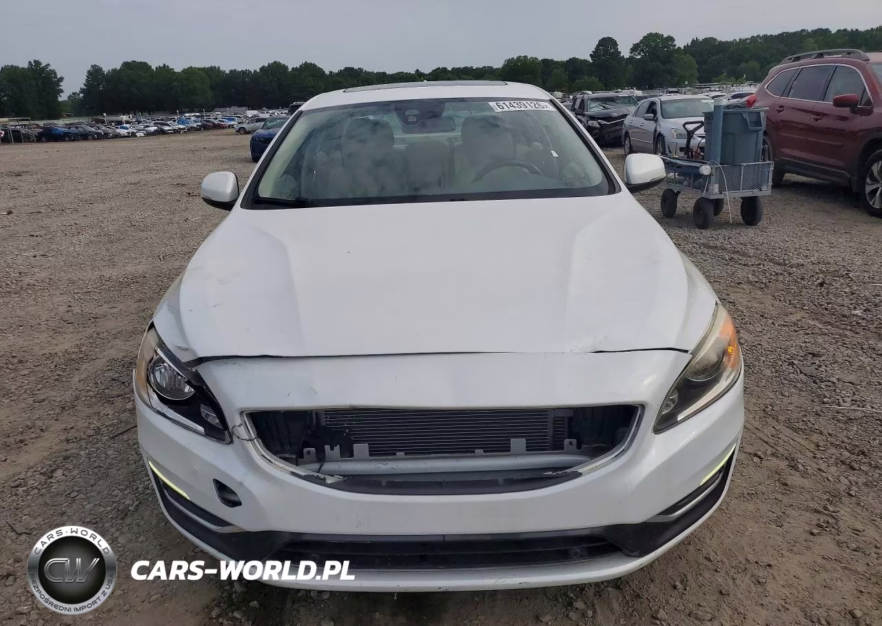 2015 Volvo S60 T5 Premier Plus VIN:YV140MFC4F1311745 - 5