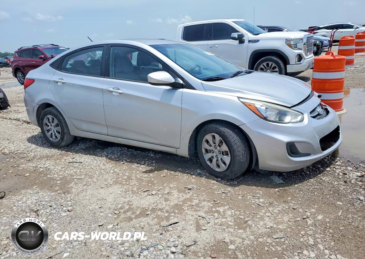 2015 Hyundai Accent Gls VIN:KMHCT4AE6FU802605 - 4