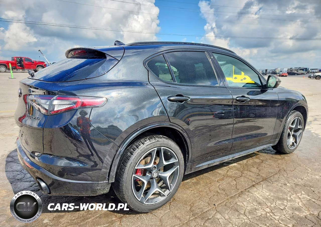 2020 Alfa Romeo Stelvio Ti VIN:ZASPAKBN5L7C93994 - 3