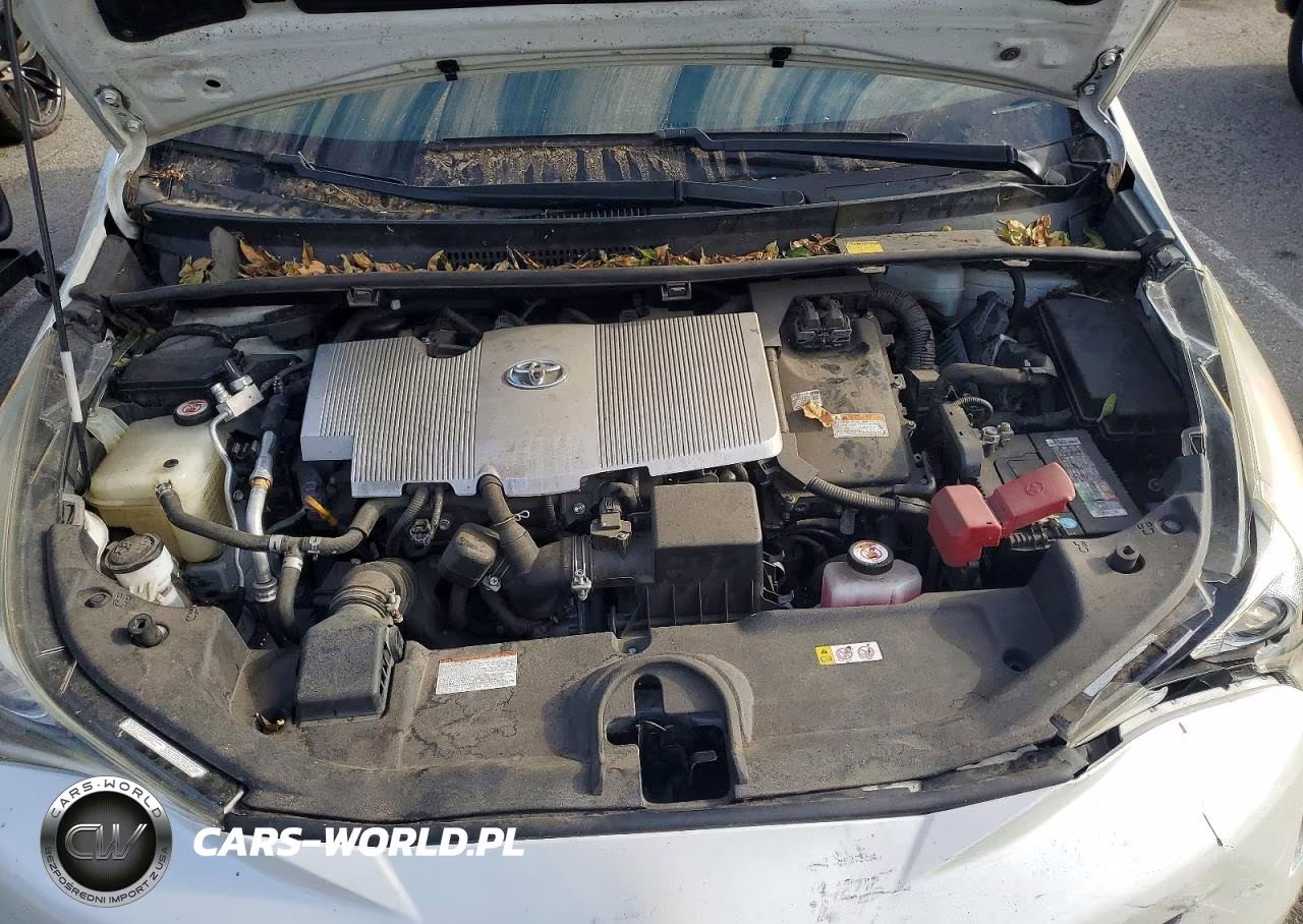 2018 Toyota Prius Two VIN:JTDKBRFU3J3590860 - 11