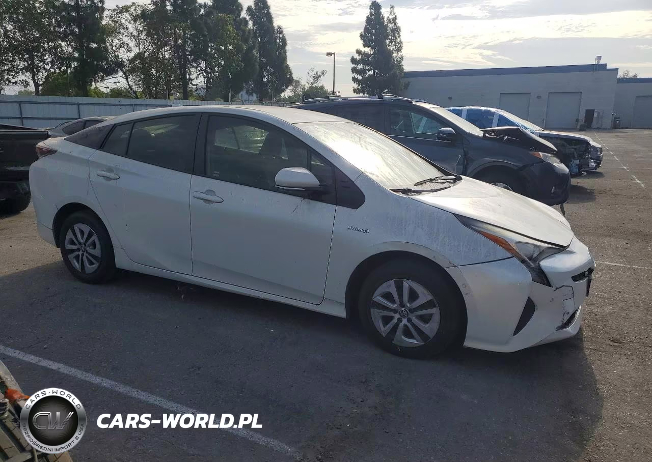2018 Toyota Prius Two VIN:JTDKBRFU3J3590860 - 4