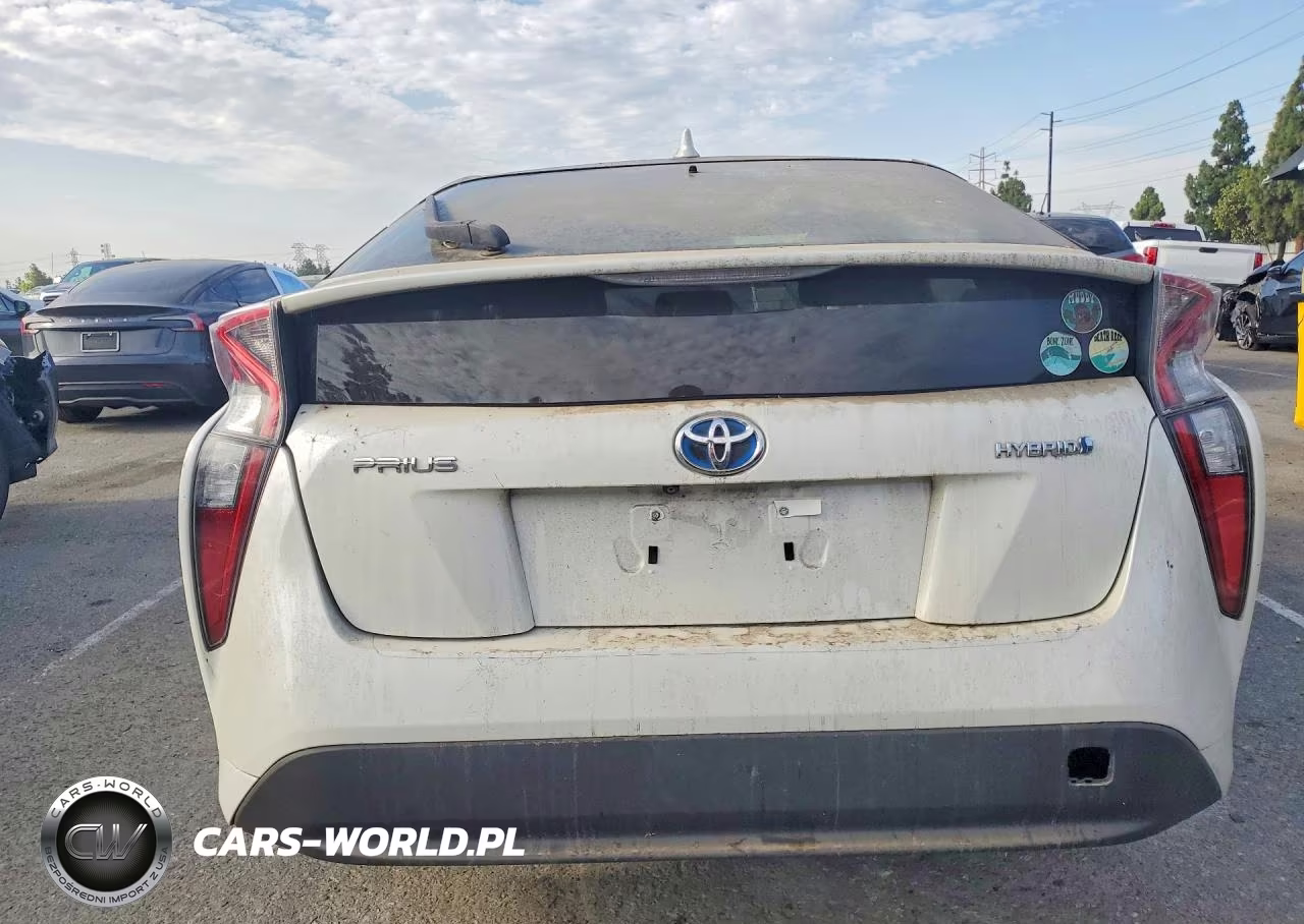2018 Toyota Prius Two VIN:JTDKBRFU3J3590860 - 6