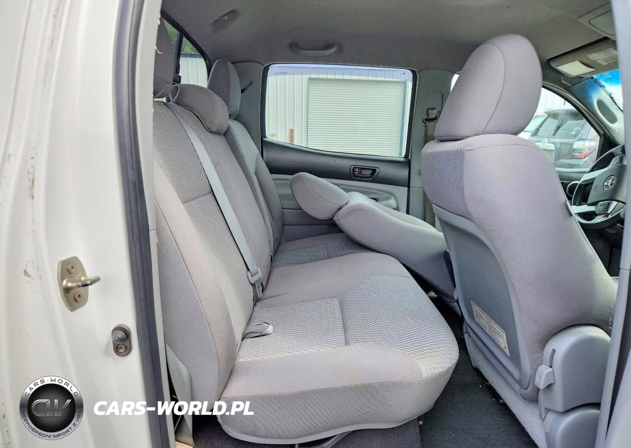 2012 Toyota Tacoma Double Cab VIN:3TMLU4ENXCM081877 - 10