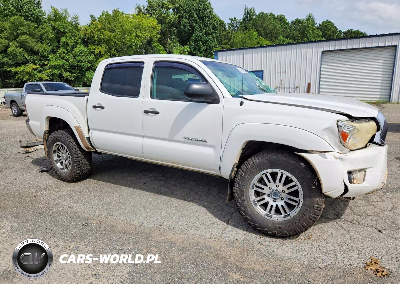 2012 Toyota Tacoma Double Cab VIN:3TMLU4ENXCM081877 - 4