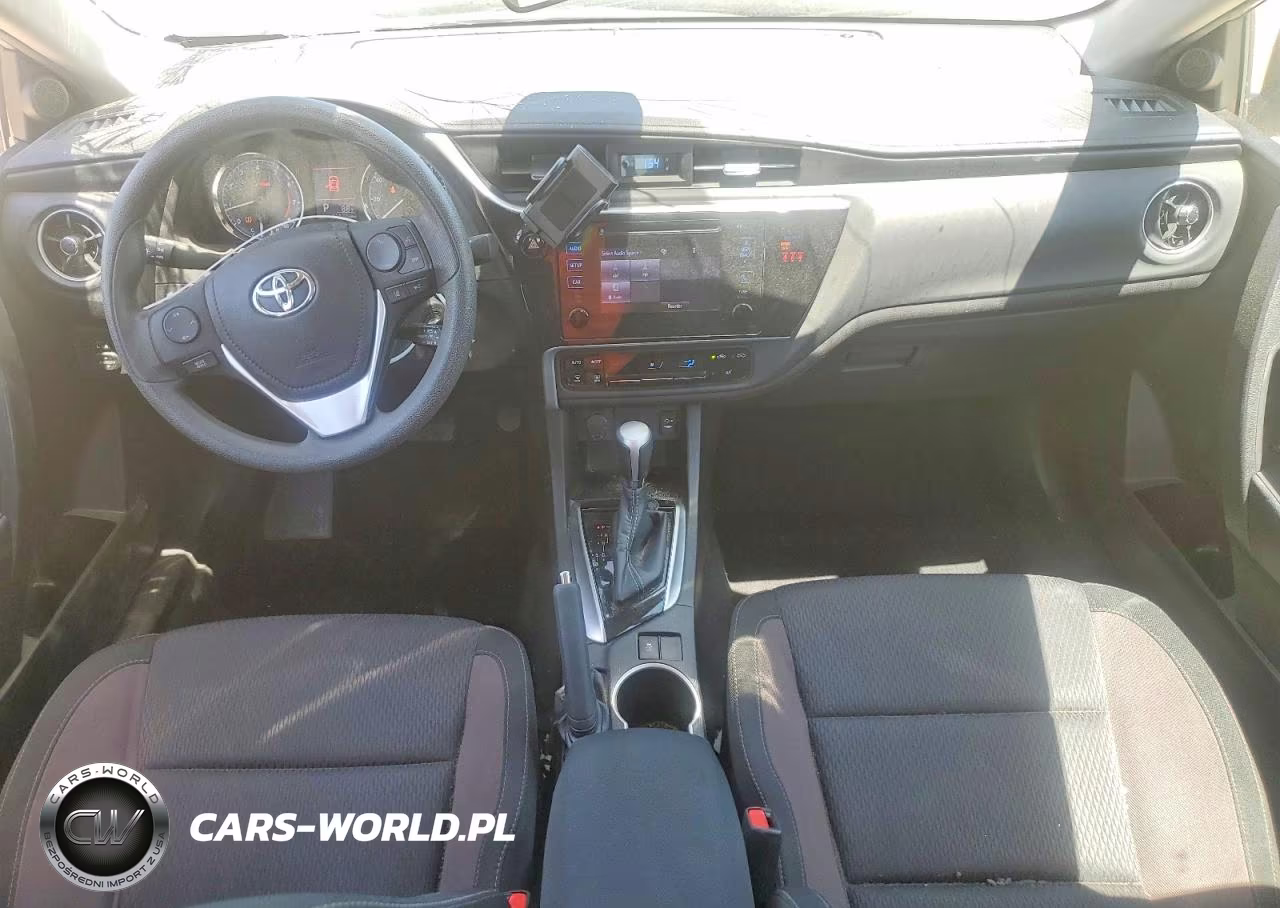 2019 Toyota Corolla Le VIN:5YFBURHE8KP883968 - 8