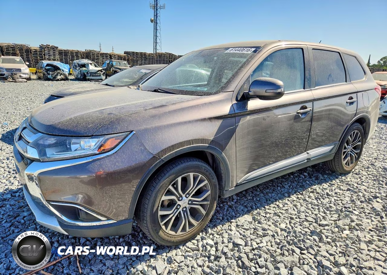 2016 Mitsubishi Outlander Se – zdjęcie 1 z 13