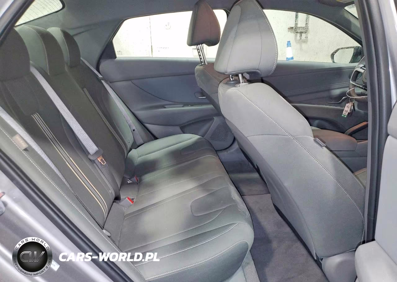 2026 Hyundai Elantra Sel Sport VIN:KMHLM4DG0TU121670 - 10