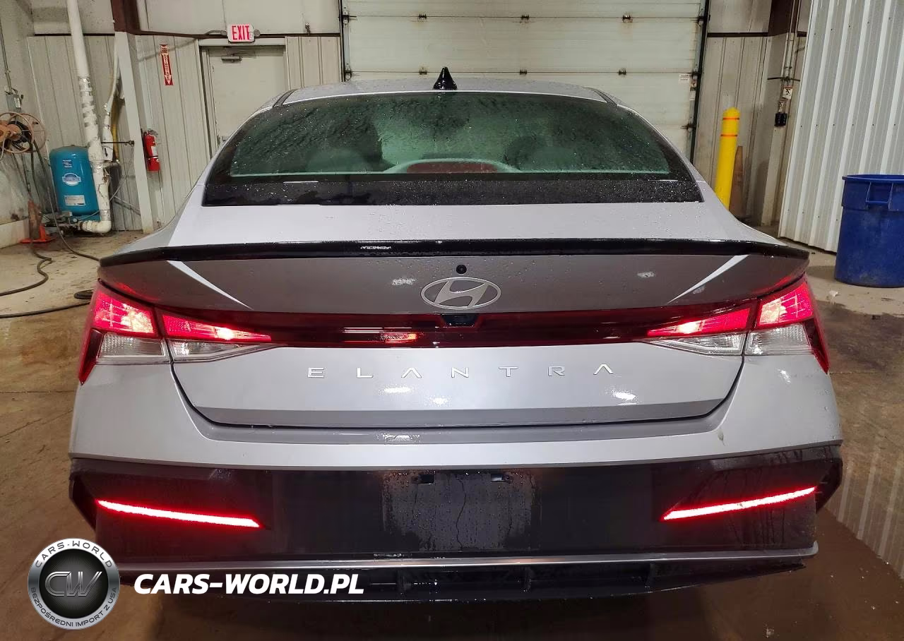 2026 Hyundai Elantra Sel Sport VIN:KMHLM4DG0TU121670 - 6
