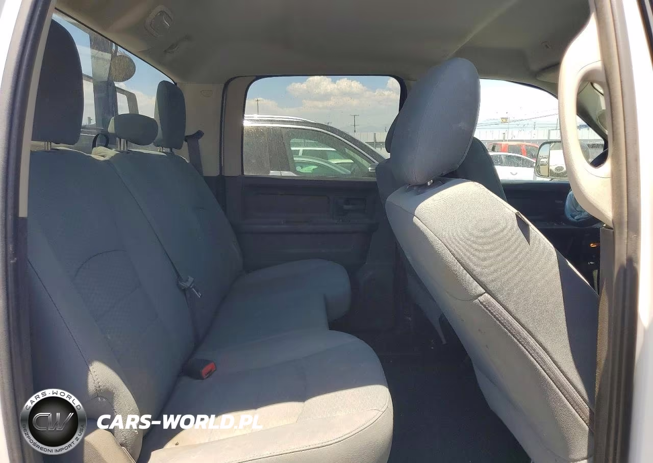 2019 Ram 1500 Classic Tradesman VIN:1C6RR6KT4KS594565 - 10
