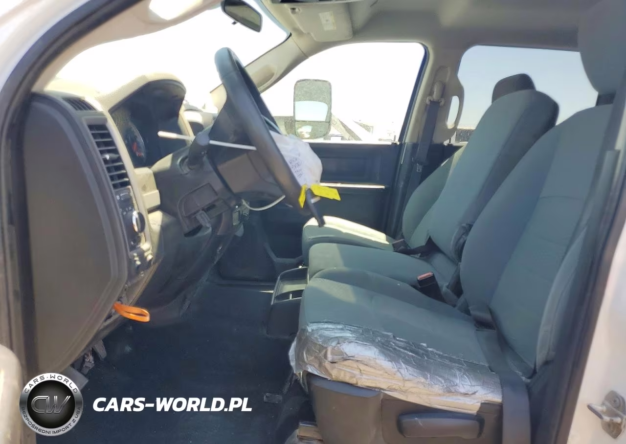 2019 Ram 1500 Classic Tradesman VIN:1C6RR6KT4KS594565 - 7
