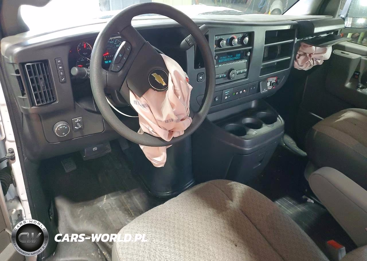 2025 Chevrolet Express G2500 VIN:1GCWGBFP1S1224784 - 8