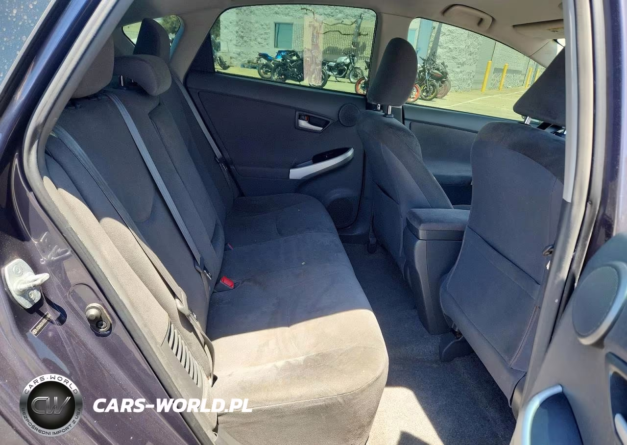 2011 Toyota Prius Three VIN:JTDKN3DU7B0262464 - 10