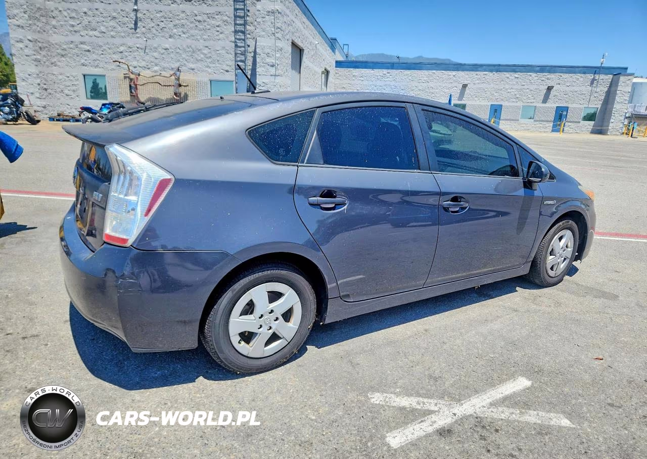 2011 Toyota Prius Three VIN:JTDKN3DU7B0262464 - 3