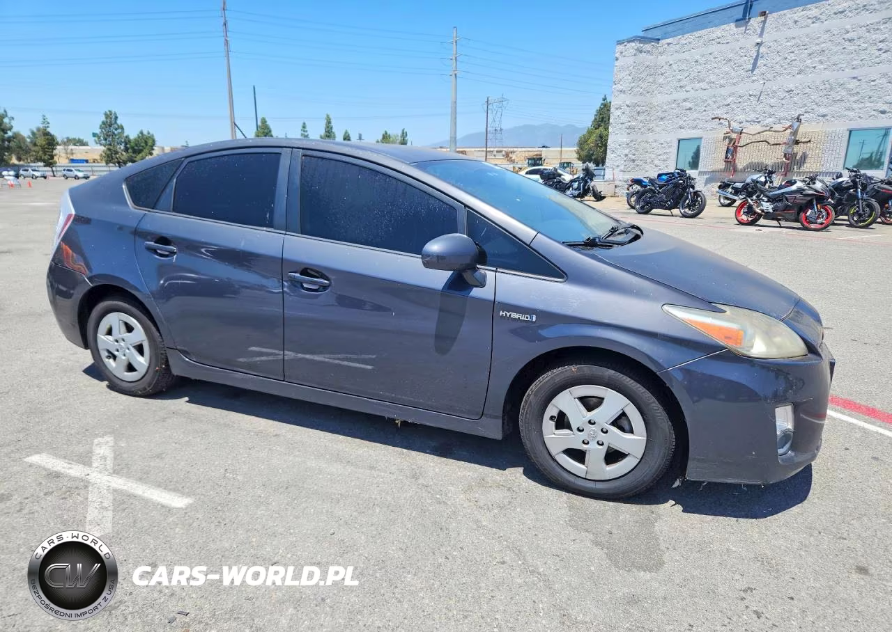 2011 Toyota Prius Three VIN:JTDKN3DU7B0262464 - 4