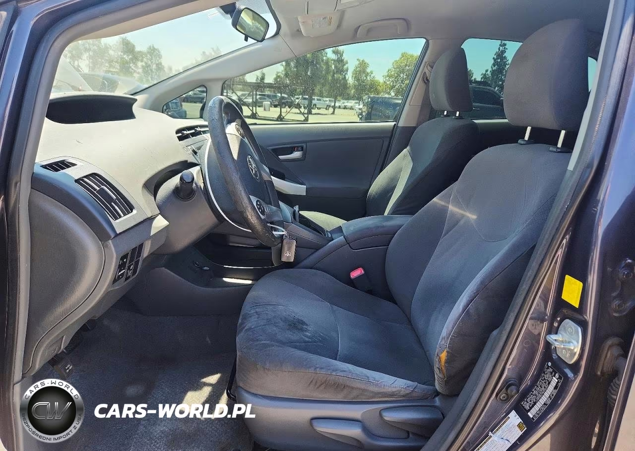 2011 Toyota Prius Three VIN:JTDKN3DU7B0262464 - 7