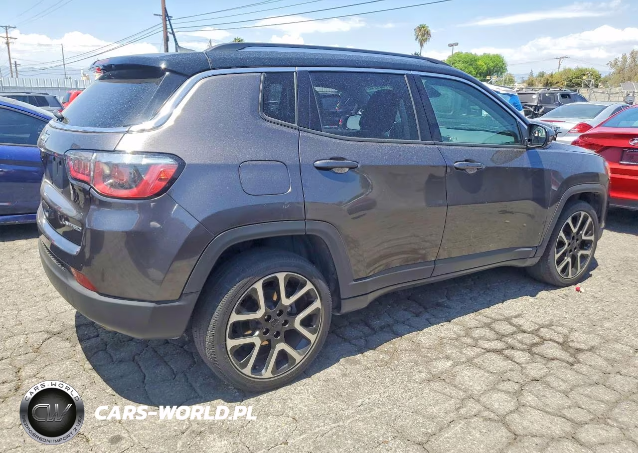 2019 Jeep Compass Limited VIN:3C4NJCCB2KT615074 - 3