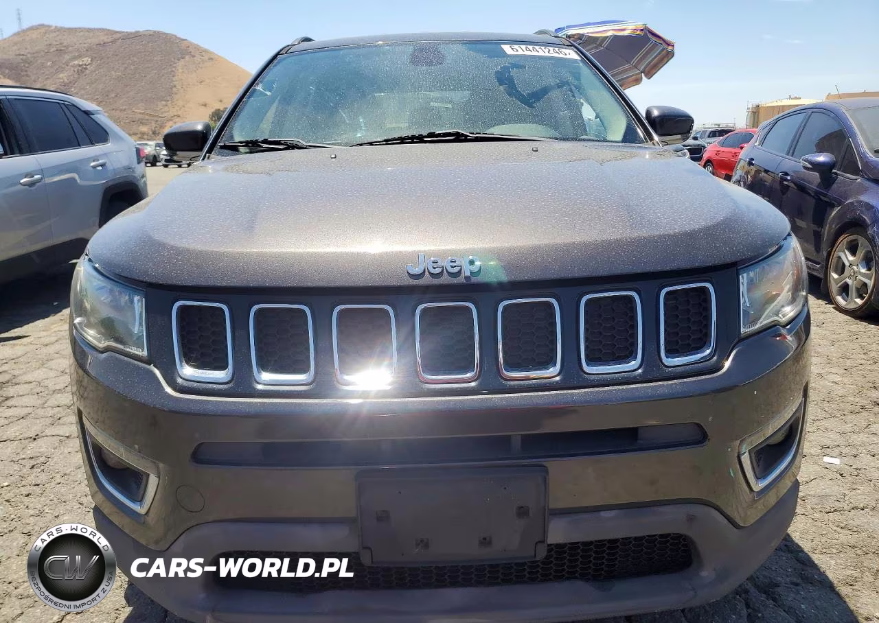 2019 Jeep Compass Limited VIN:3C4NJCCB2KT615074 - 5