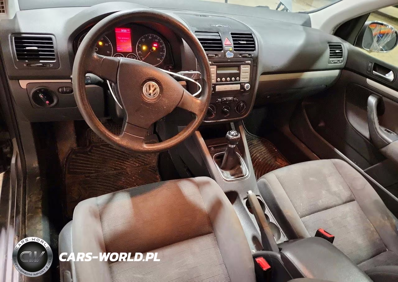 2008 Volkswagen Rabbit VIN:WVWAB71K58W275802 - 8