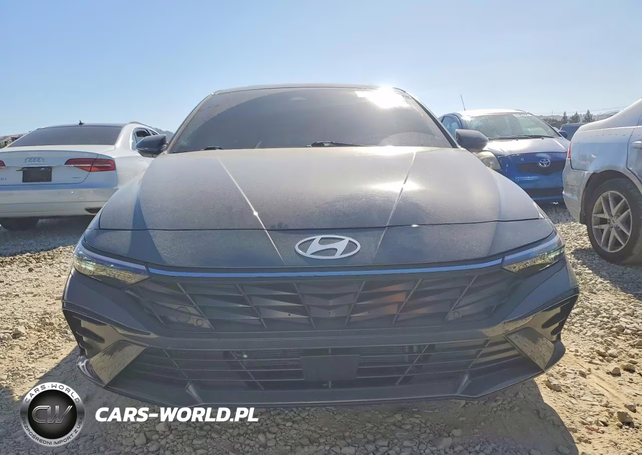 2025 Hyundai Elantra Limited VIN:KMHLN4DJ1SU129591 - 5