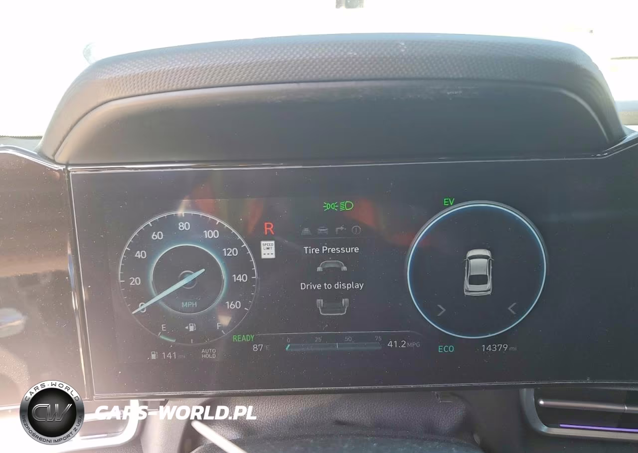 2025 Hyundai Elantra Limited VIN:KMHLN4DJ1SU129591 - 9