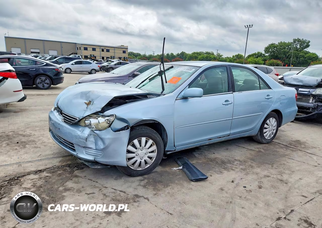 2005 Toyota Camry Le