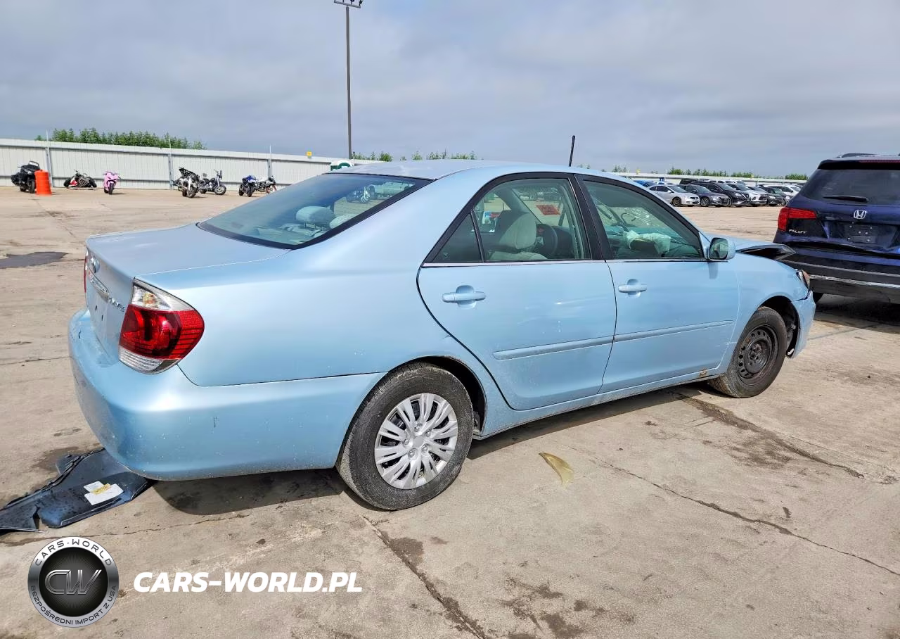 2005 Toyota Camry Le VIN:4T1BE32K25U539080 - 3