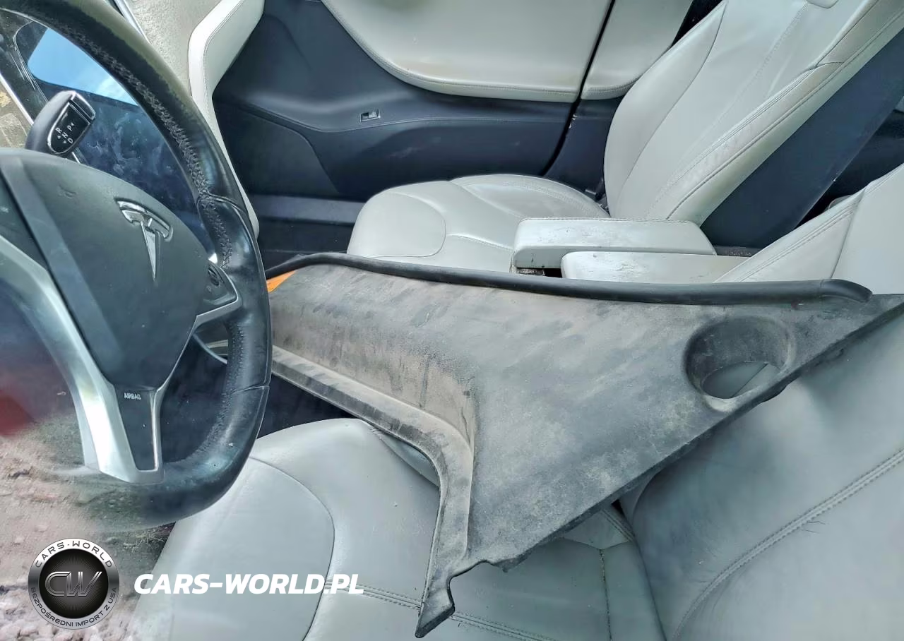 2013 Tesla Model S VIN:5YJSA1CG2DFP03773 - 7